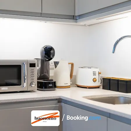 Two Bedroom Apartment At Buonomo Stays Short Lets & Serviced Accommodation Close To Wimbledon Tennis Courts London Exterior photo