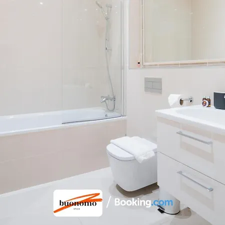 Two Bedroom Apartment At Buonomo Stays Short Lets & Serviced Accommodation Close To Wimbledon Tennis Courts London Exterior photo
