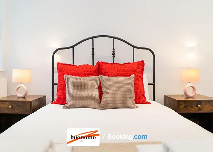 Two Bedroom Apartment At Buonomo Stays Short Lets & Serviced Accommodation Close To Wimbledon Tennis Courts